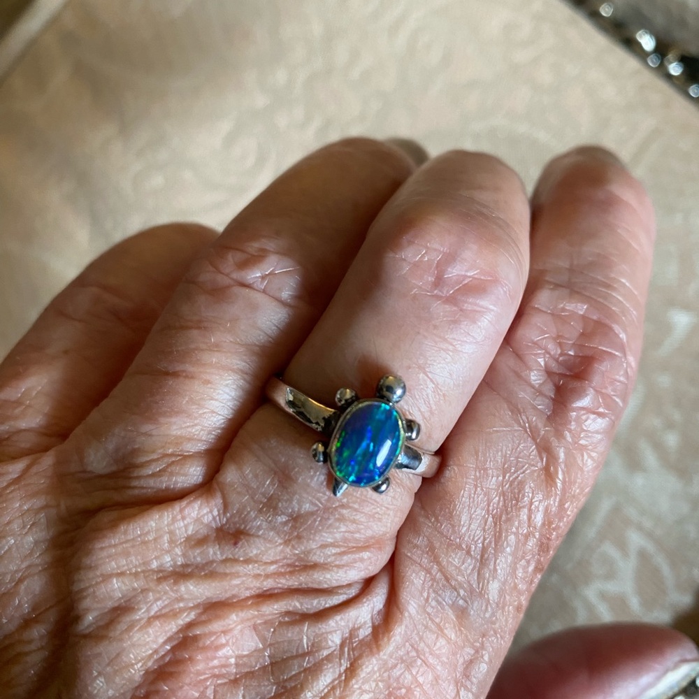 Ring - Picture 3 of 3